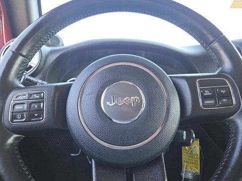 Used 2012 Jeep Wrangler Sahara w/ Connectivity Group image 28