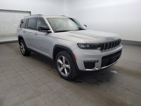 Used 2021 Jeep Grand Cherokee L Limited w/ Luxury Tech Group II image 13