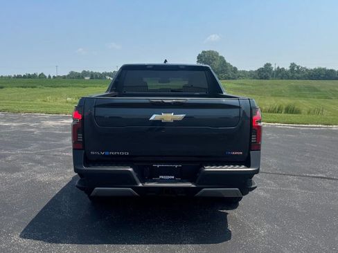 New 2025 Chevrolet Silverado EV LT AWD/4WD image 6