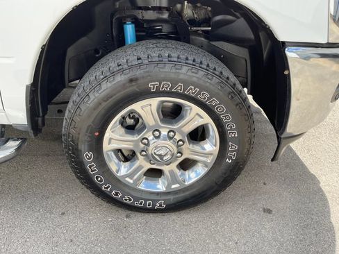 Used 2025 RAM 2500 Big Horn AWD/4WD image 39