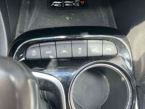 Used 2020 Buick Encore GX Essence w/ Experience Buick Package AWD/4WD image 13