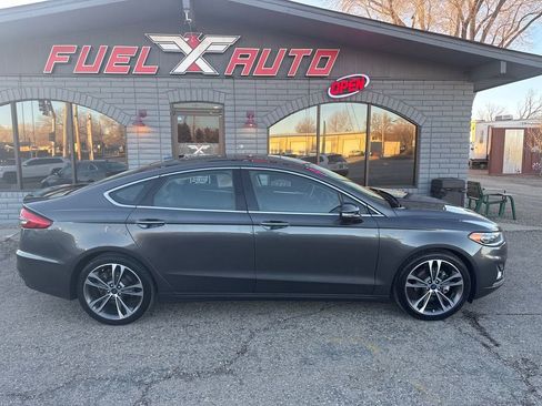 Used 2020 Ford Fusion Titanium image 2