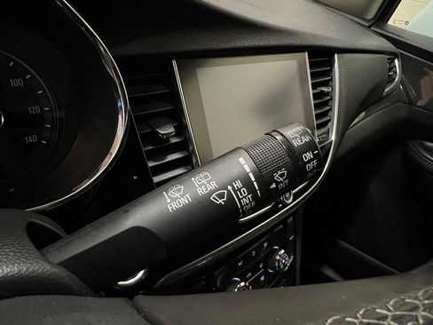 Used 2020 Buick Encore Preferred FWD image 21