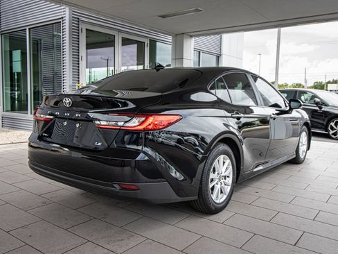 Used 2025 Toyota Camry LE FWD image 2