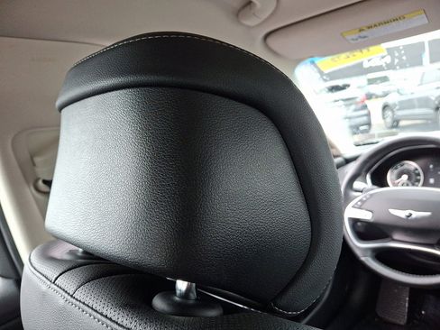 Used 2023 Genesis G80 2.5T image 9