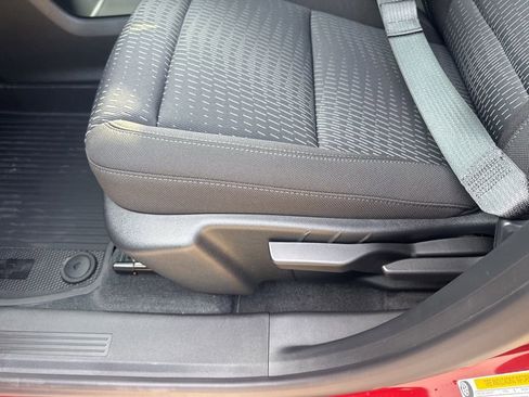 New 2026 Chevrolet Equinox LT w/ Safety and Technology Package FWD image 17