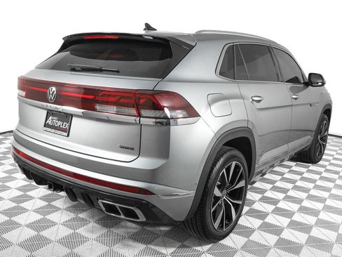 Used 2025 Volkswagen Atlas Cross Sport SEL Premium R-Line AWD/4WD image 4