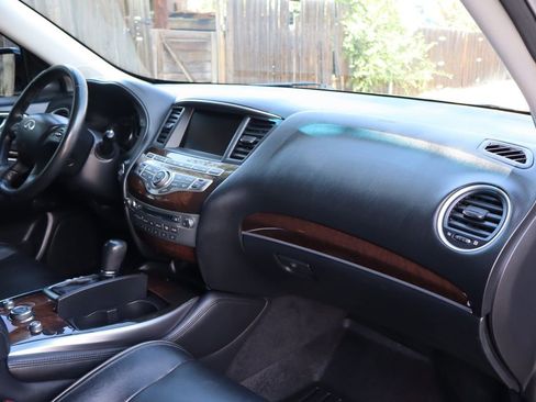 Used 2013 INFINITI JX35 AWD w/ Premium Pkg image 17