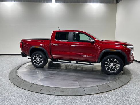 Used 2024 GMC Canyon Denali AWD/4WD image 6