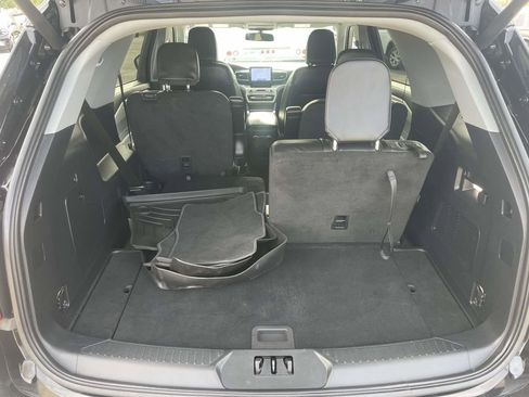 Certified 2023 Ford Explorer XLT w/ Equipment Group 202A image 25