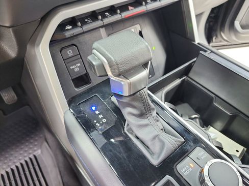 Used 2024 Toyota Tundra Platinum AWD/4WD image 29