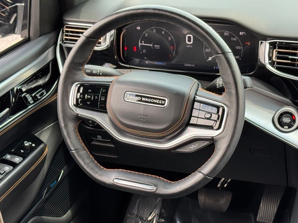 Used 2023 Jeep Grand Wagoneer Series III AWD/4WD image 31