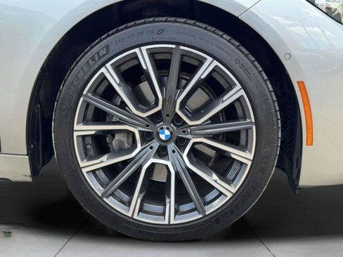 Used 2022 BMW 740i xDrive w/ M Sport Package AWD/4WD image 81