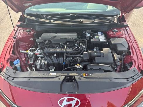 Used 2024 Hyundai Elantra SEL FWD image 12
