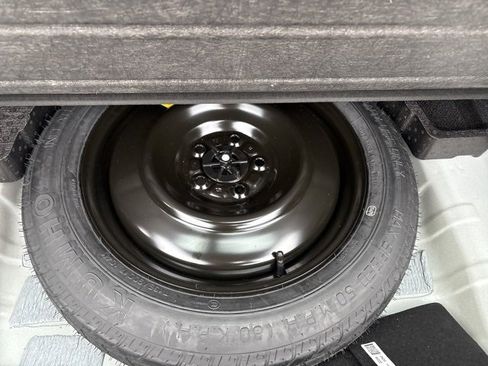 Used 2025 Hyundai Tucson SE image 30