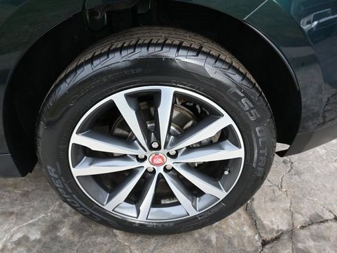 Used 2017 Jaguar F-PACE Prestige image 13