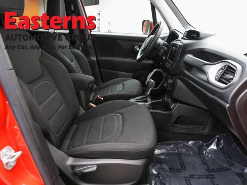 Used 2021 Jeep Renegade Latitude AWD/4WD image 24