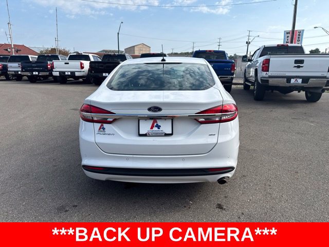 Used 2018 Ford Fusion SE w/ Fusion SE Technology Package FWD image 4