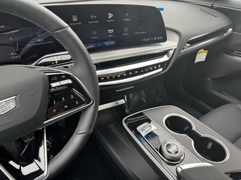 New 2025 Cadillac Lyriq Luxury image 21