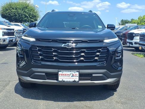 Used 2026 Chevrolet Equinox LT w/ Convenience Package II AWD/4WD image 2