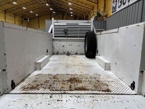 Used 2017 Ford F350 XLT image 22