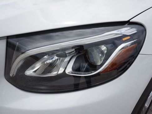 Used 2018 Mercedes-Benz GLC 300 image 13