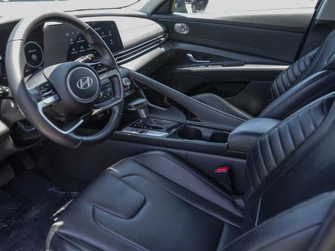 Used 2024 Hyundai Elantra Limited FWD image 19