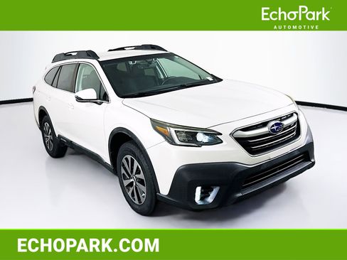 Used 2021 Subaru Outback Premium image 1