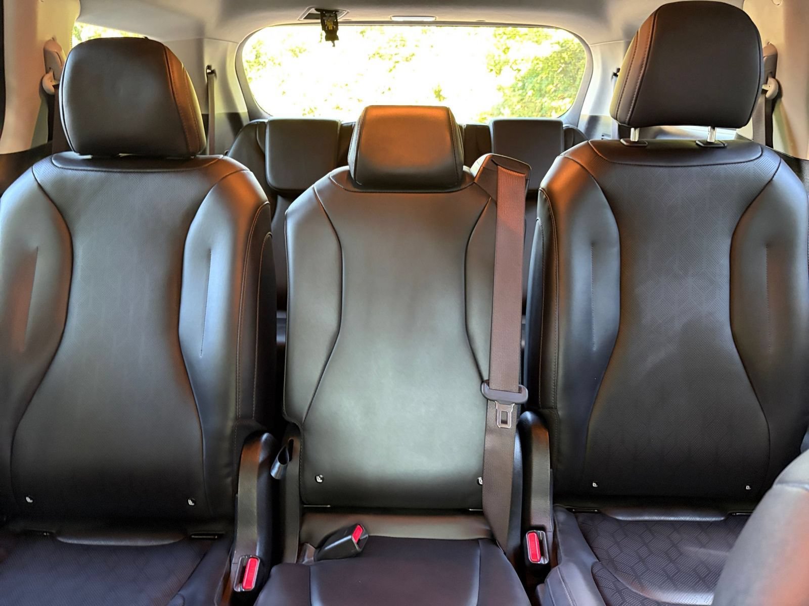 Used 2026 Kia Carnival FWD image 39
