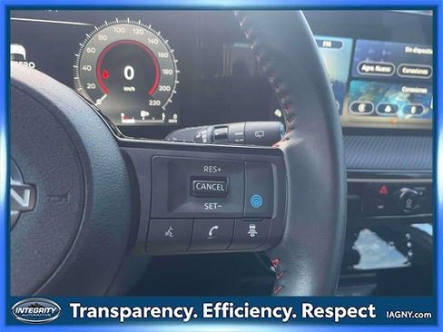 Certified 2025 Nissan Kicks SR image 22