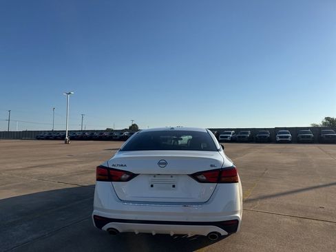 Certified 2023 Nissan Altima 2.5 SL FWD image 17