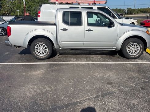Used 2017 Nissan Frontier SV RWD image 4