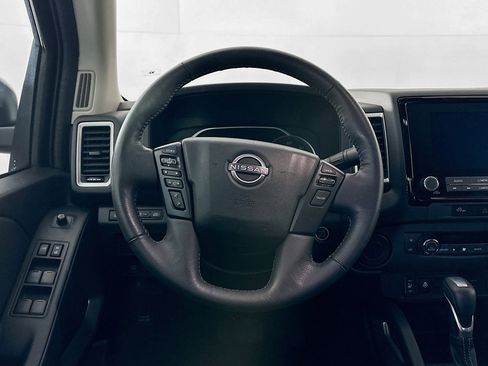 Used 2024 Nissan Frontier SL image 17