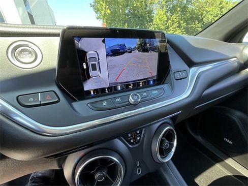 Used 2022 Chevrolet Blazer LT w/ Sound & Technology Package image 19