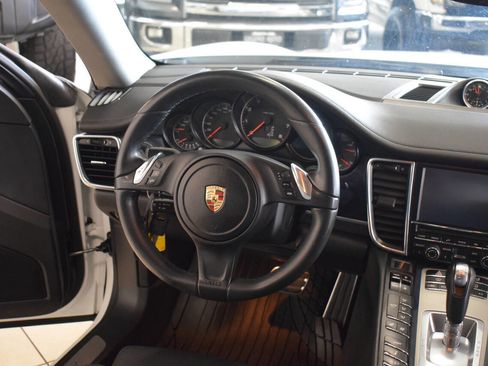 Used 2014 Porsche Panamera 4 image 45