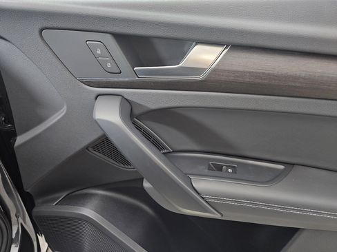 Used 2024 Audi Q5 2.0T Premium Plus w/ Premium Plus Package image 25