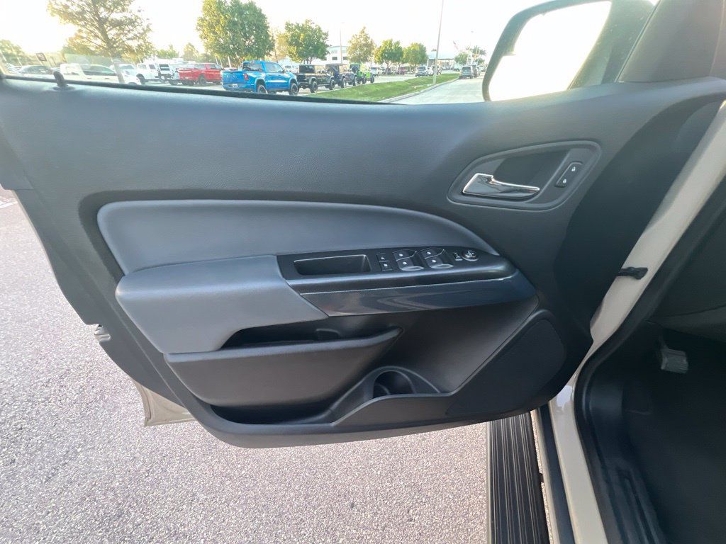 Used 2022 Chevrolet Colorado Z71 RWD image 30