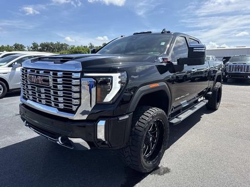 Used 2024 GMC Sierra 2500 Denali w/ Denali Reserve Package AWD/4WD image 7