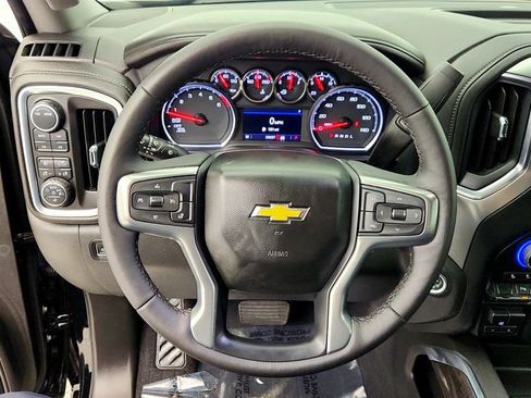 Used 2022 Chevrolet Silverado 1500 LTZ AWD/4WD image 13
