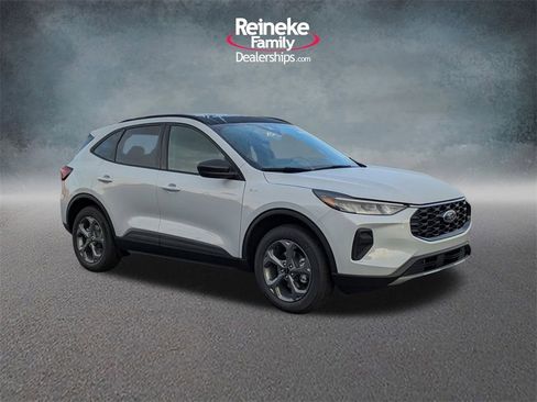 New 2025 Ford Escape ST-Line w/ Tech Pack #1 image 3