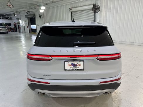 New 2026 Lincoln Corsair Premiere image 26