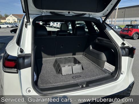 Used 2025 Volkswagen Tiguan SE R-Line AWD/4WD image 13