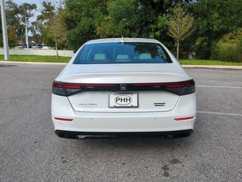 Used 2024 Honda Accord Touring image 6