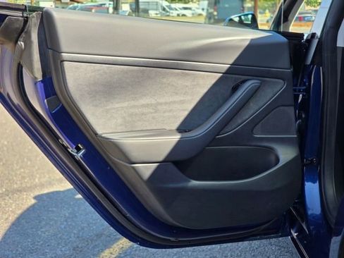 Used 2020 Tesla Model 3 Standard Range Plus image 26