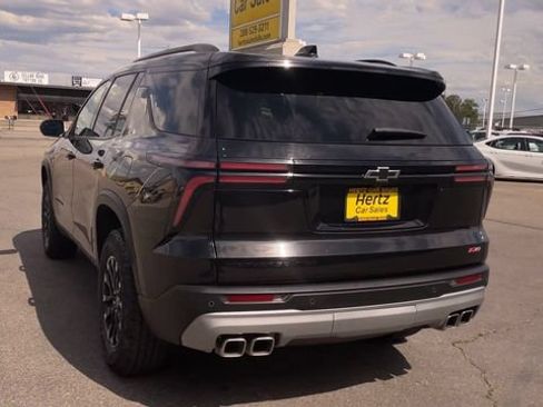 Used 2025 Chevrolet Traverse Z71 AWD/4WD image 8