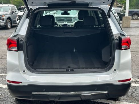 Used 2023 Chevrolet Equinox Premier AWD/4WD image 8
