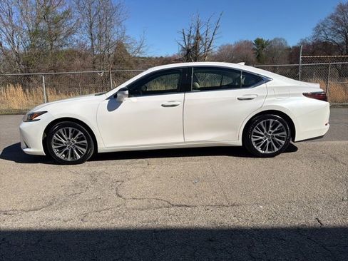 Used 2019 Lexus ES 350 Luxury w/ Premium Package image 5