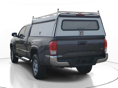 Used 2016 Toyota Tacoma SR5 w/ Towing Package RWD image 3