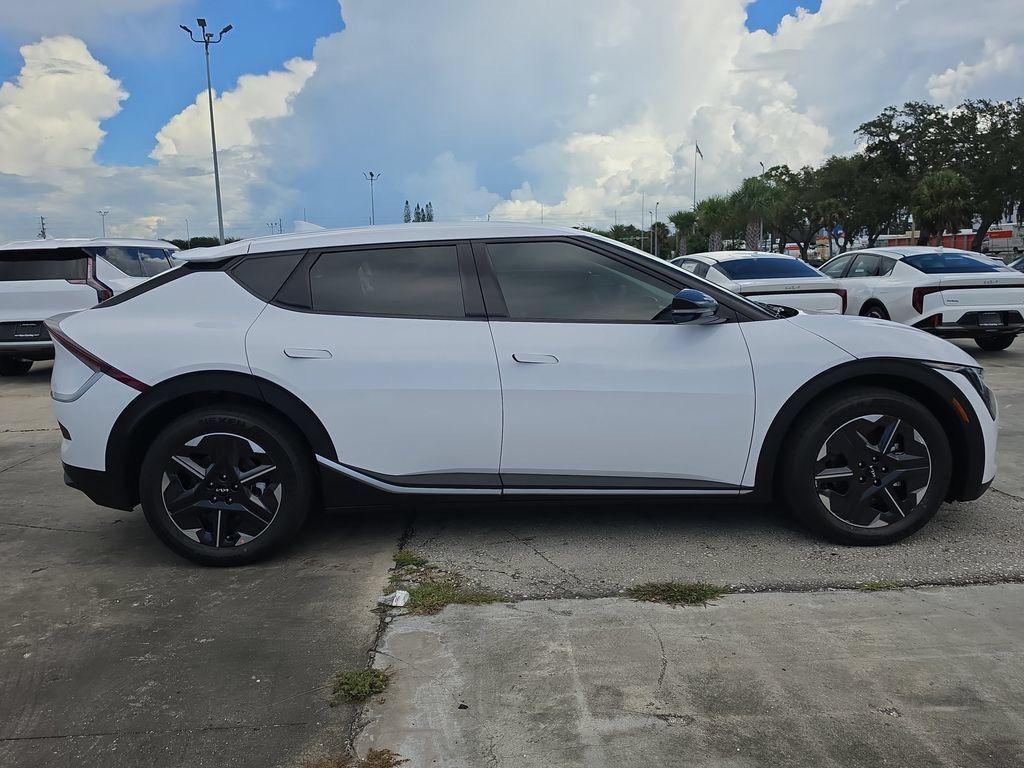 New 2026 Kia EV6 Light AWD/4WD image 9