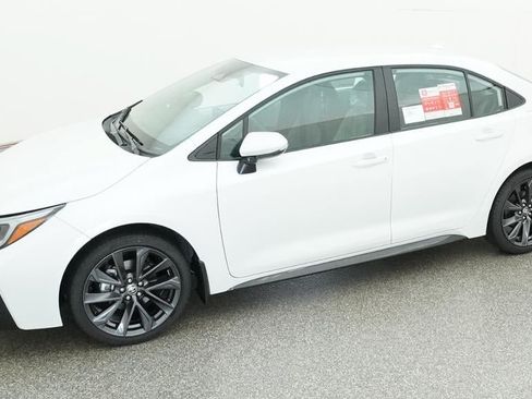 New 2026 Toyota Corolla SE FWD image 2